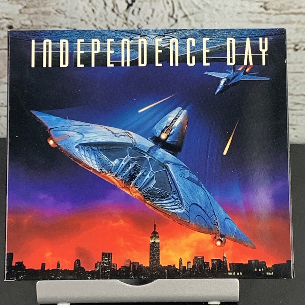 Independence Day PC‎ CD-ROM Fox Int Radical Entertainment Windows (PC 1997)